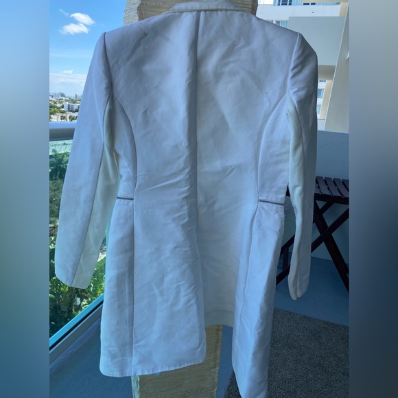 BCBGMaxAzria white jacket - Picture 4 of 8